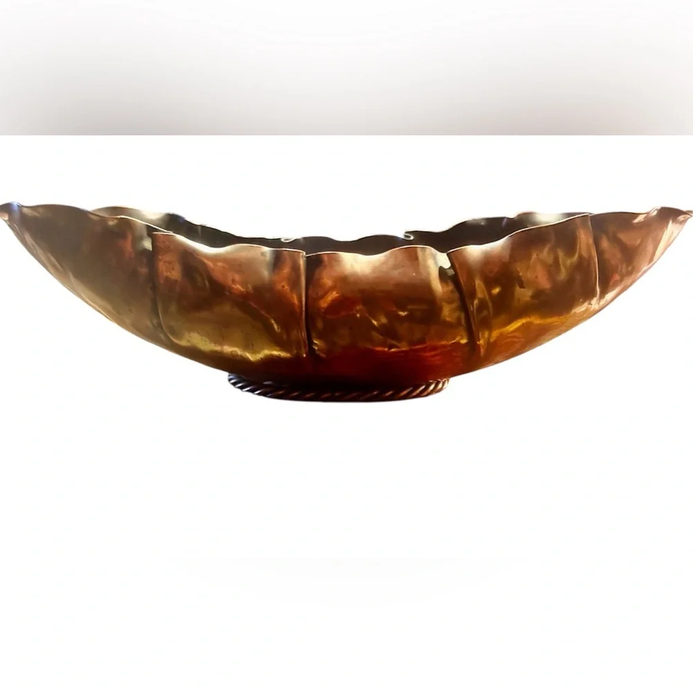 Copper decorative bowl